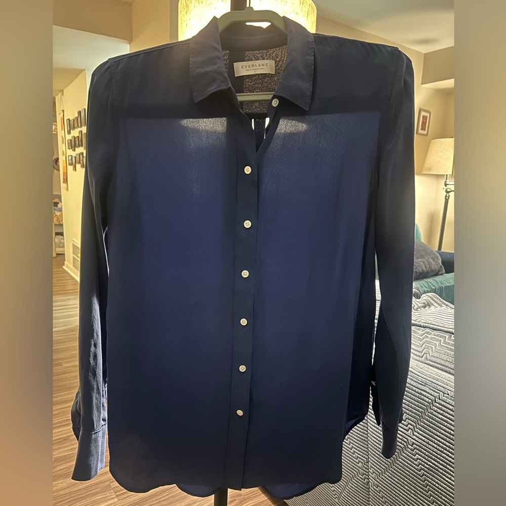 Blue Everlane The Clean Silk Relaxed Shirt - Picture 2 of 9